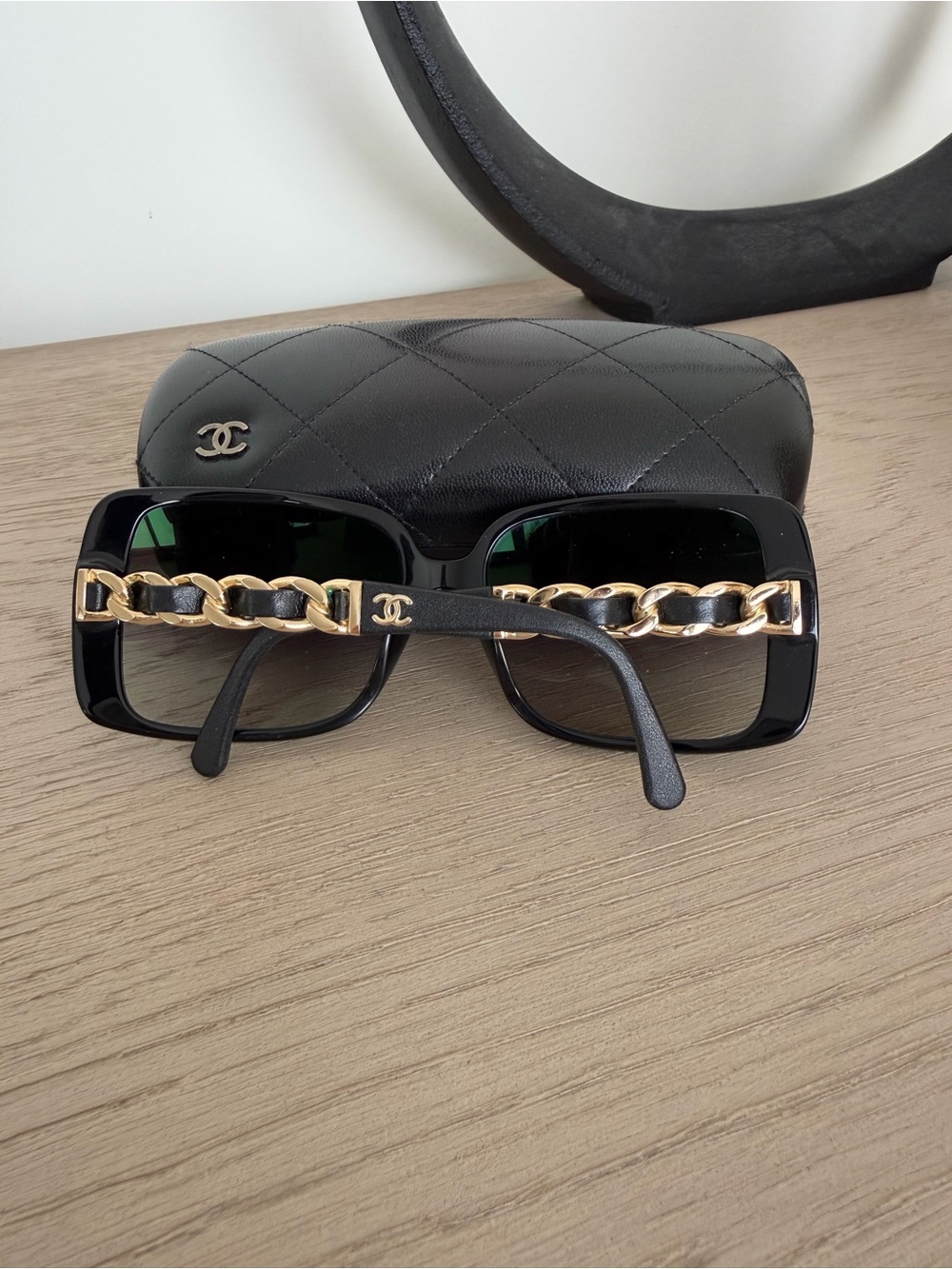 Chanel black oversized sunglasses - Picture 2 of 8